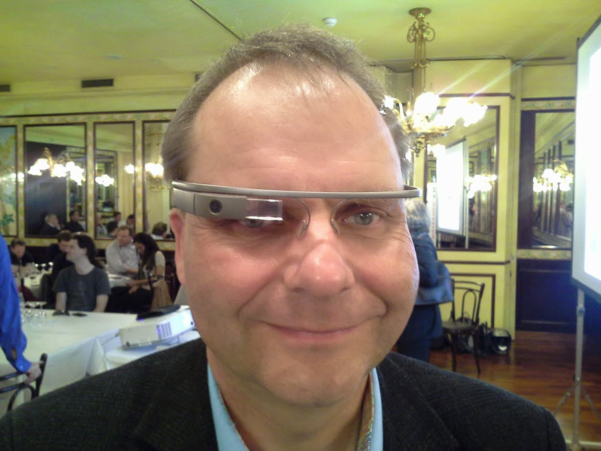 Jörg-Eugster-mit-Google-Glass